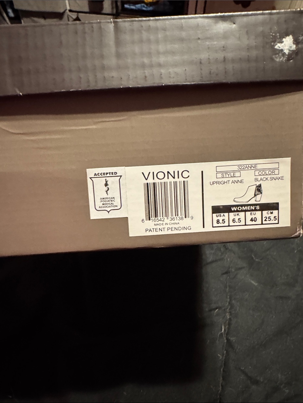 Vionic Upright Anne - Black Snake size 8.5